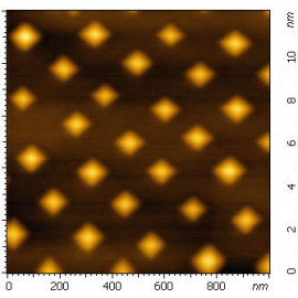 Array of ordered Ge(Si) pyramids